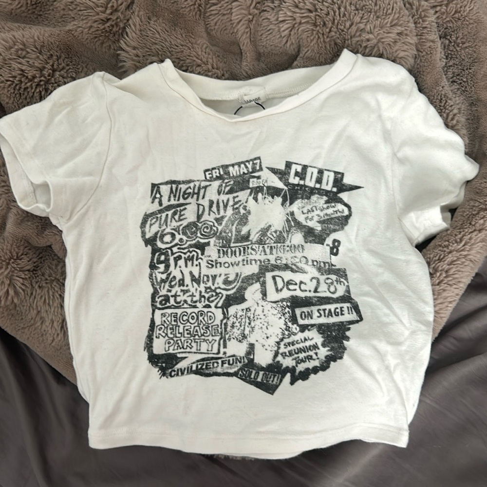 Garage Graphic Baby Tee S